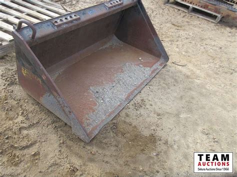 smooth bucket for skid steer